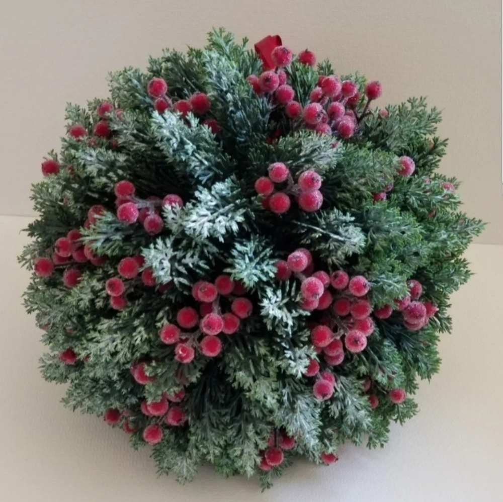 2 Frosted Berry Fern Balls